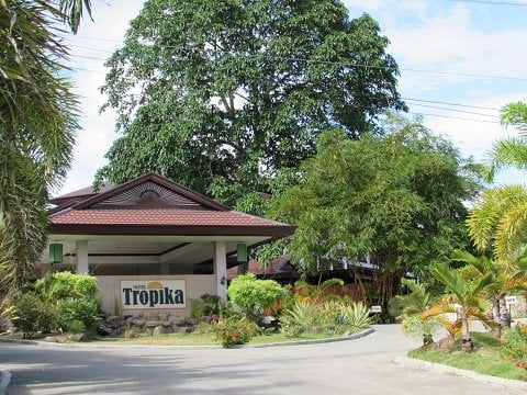 Hotel Tropika Façade